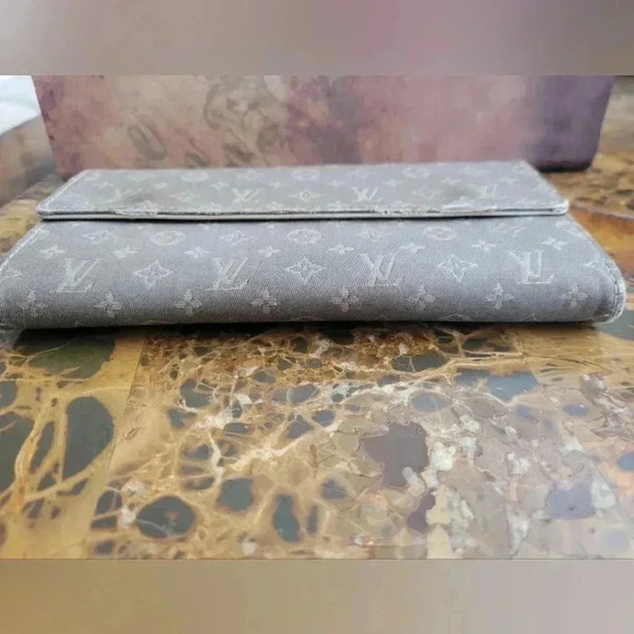 Louis Vuitton Mini Lin Monogram Wallet - Picture 5 of 10